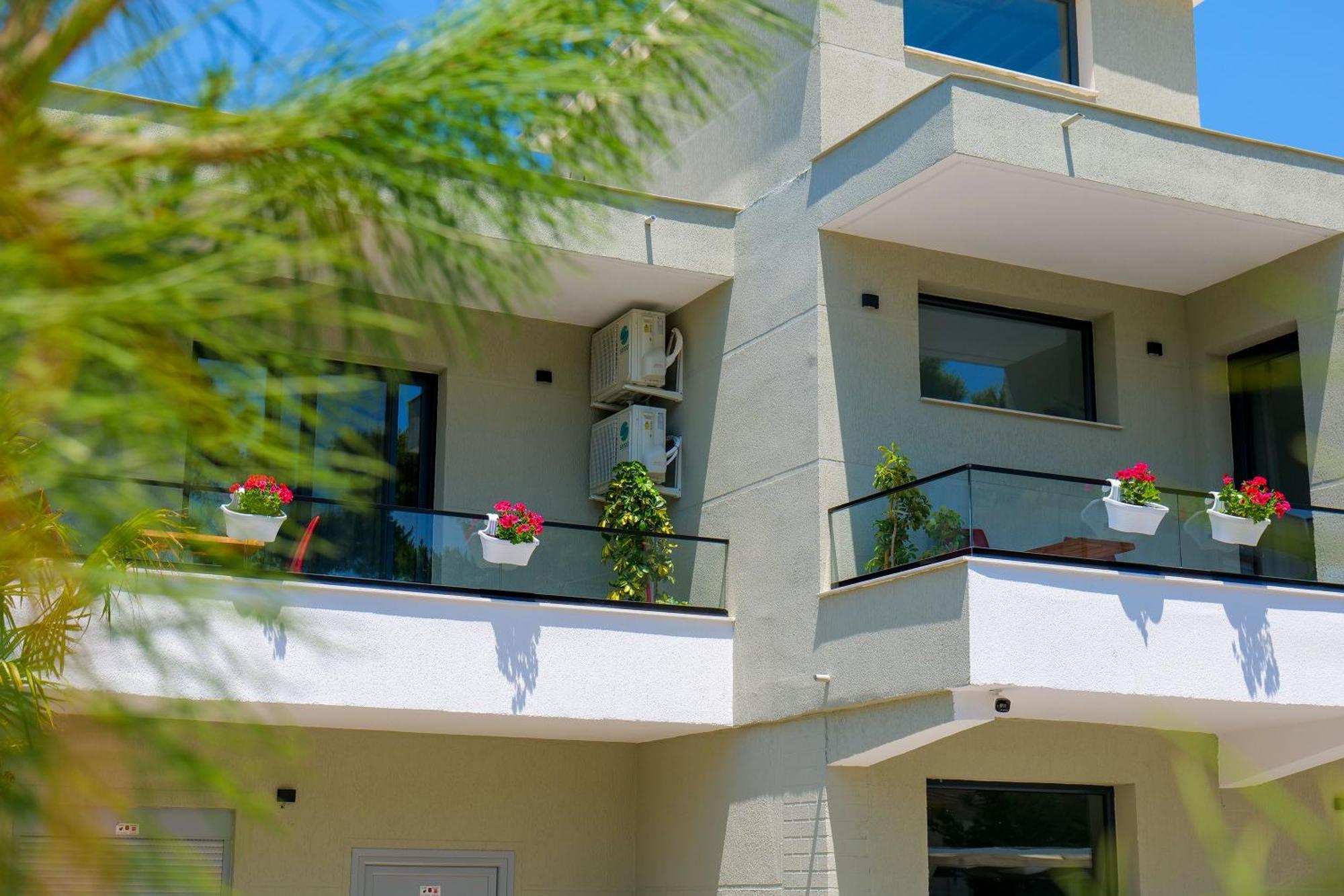Hotel Celaj Vlorë Екстериор снимка