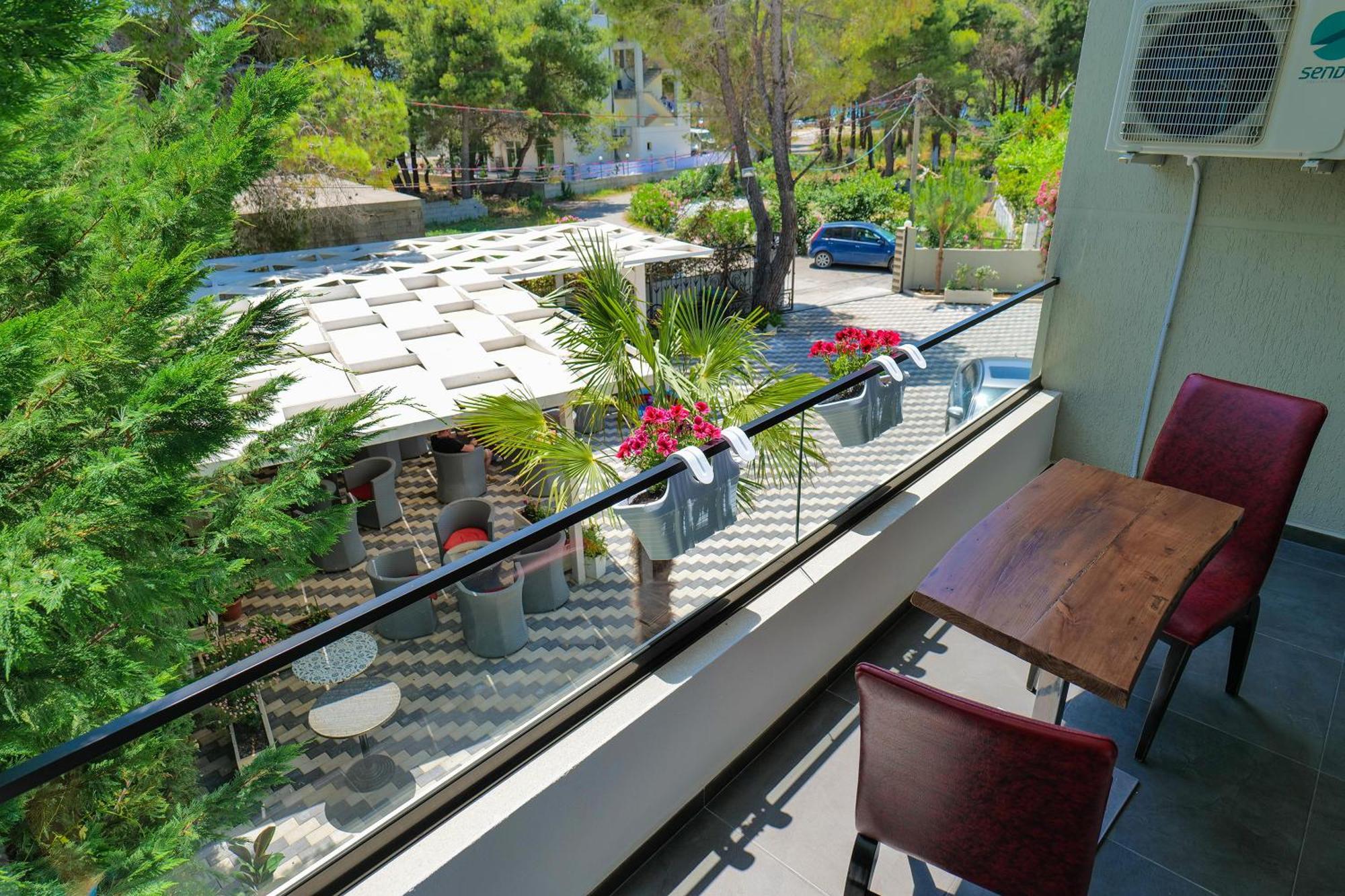 Hotel Celaj Vlorë Екстериор снимка